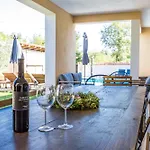Cirka In Istria For 14 Persons With A 36 M2 Heated Pool, Gaming & Activities For Kids And Adults