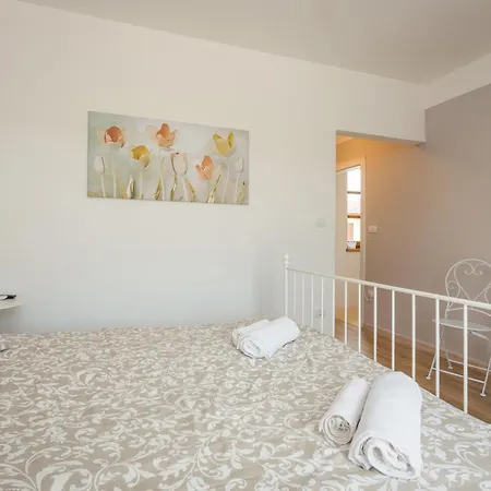 Вилла Cirka In Istria For 14 Persons With A 36 M2 Heated Pool, Gaming & Activities For Kids And Adults