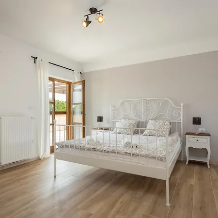 Cirka In Istria For 14 Persons With A 36 M2 Heated Pool, Gaming & Activities For Kids And Adults Вилла