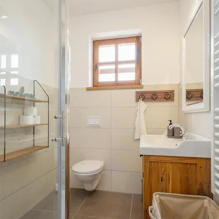 Вилла Cirka In Istria For 14 Persons With A 36 M2 Heated Pool, Gaming & Activities For Kids And Adults