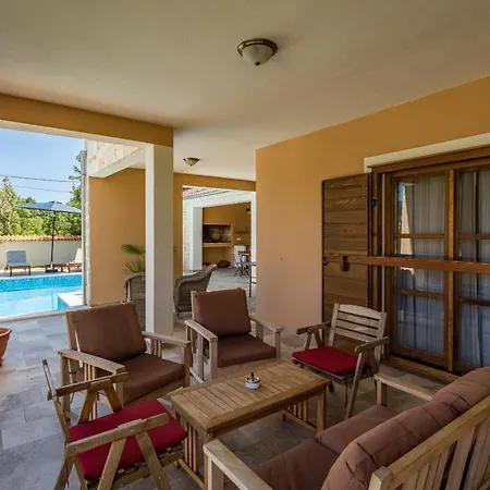Cirka In Istria For 14 Persons With A 36 M2 Heated Pool, Gaming & Activities For Kids And Adults *