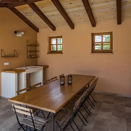 Cirka In Istria For 14 Persons With A 36 M2 Heated Pool, Gaming & Activities For Kids And Adults