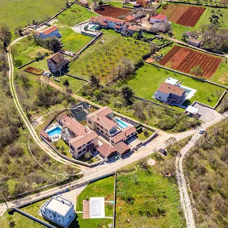 Cirka In Istria For 14 Persons With A 36 M2 Heated Pool, Gaming & Activities For Kids And Adults Villa
