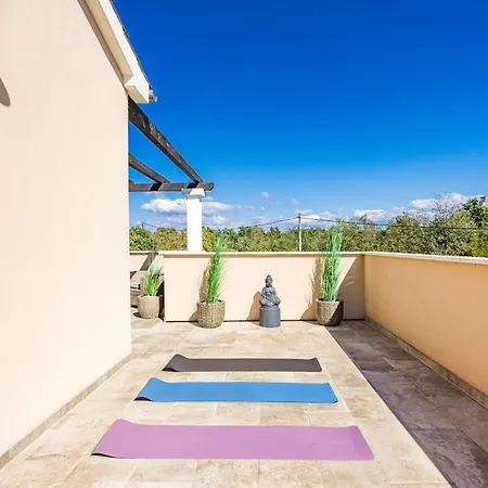 Cirka In Istria For 14 Persons With A 36 M2 Heated Pool, Gaming & Activities For Kids And Adults *