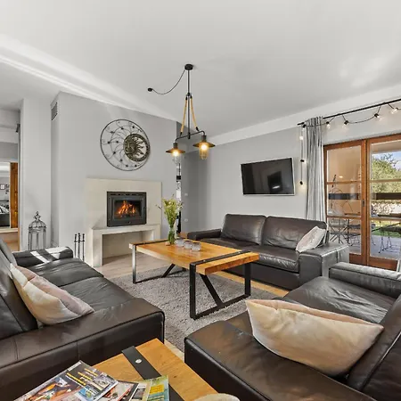 Cirka In Istria For 14 Persons With A 36 M2 Heated Pool, Gaming & Activities For Kids And Adults Villa Svetvincenat