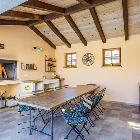 Cirka In Istria For 14 Persons With A 36 M2 Heated Pool, Gaming & Activities For Kids And Adults *